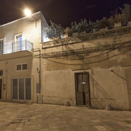 La Loggia Dei Rayno Bed & Breakfast Lecce Exterior foto