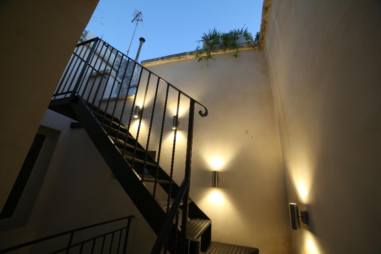 La Loggia Dei Rayno Bed & Breakfast Lecce Exterior foto